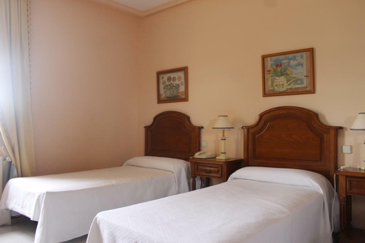 Hostal Las Paneras Ávila Kültér fotó