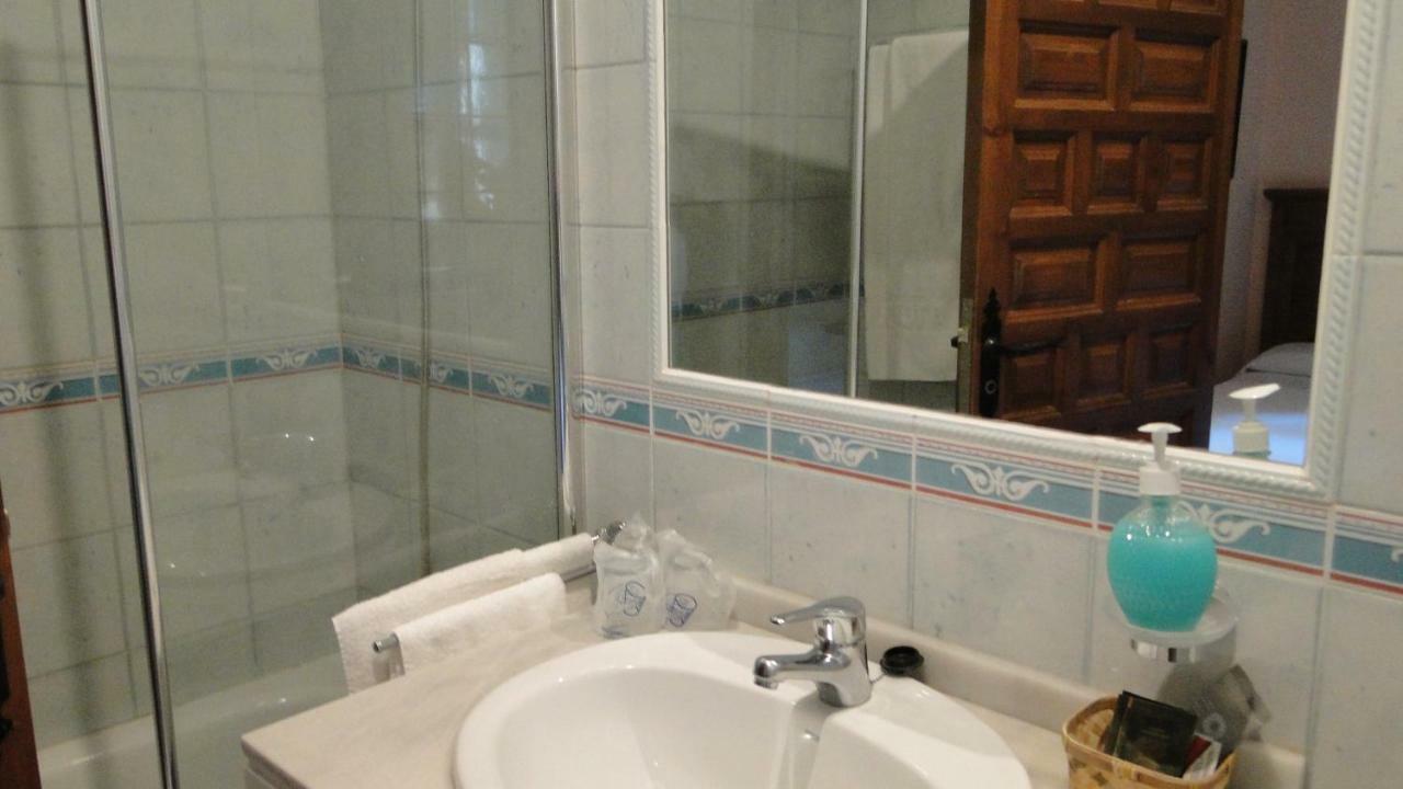 Hostal Las Paneras Ávila Kültér fotó